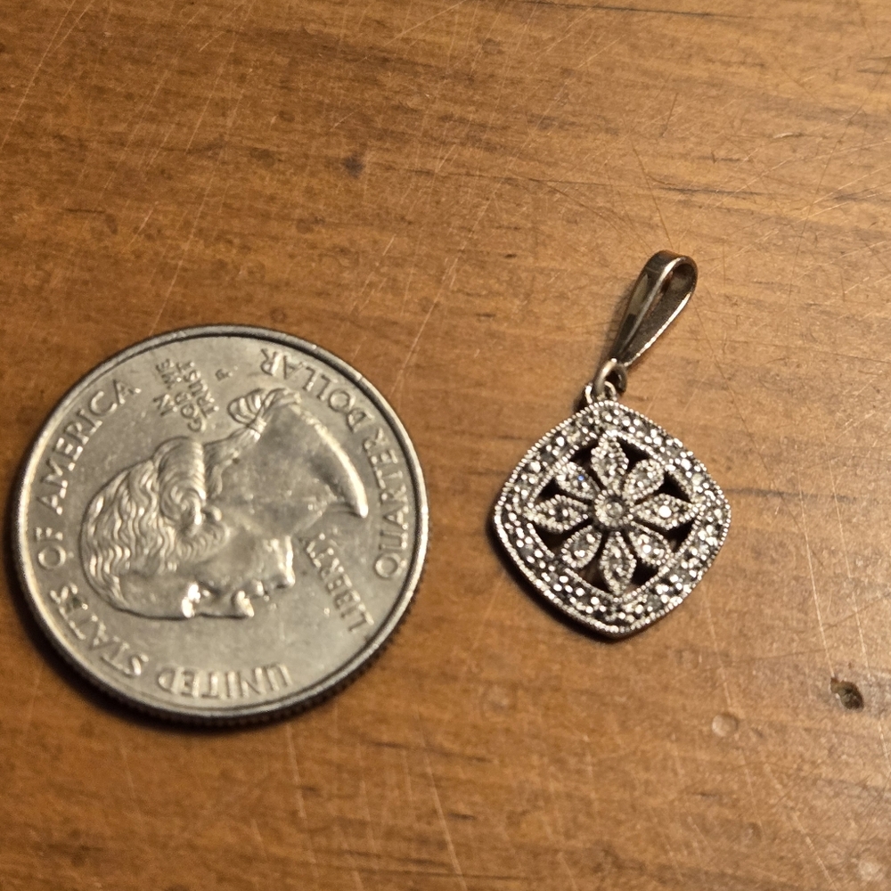 Diamond & Sterling Silver pendant - Picture 5 of 5